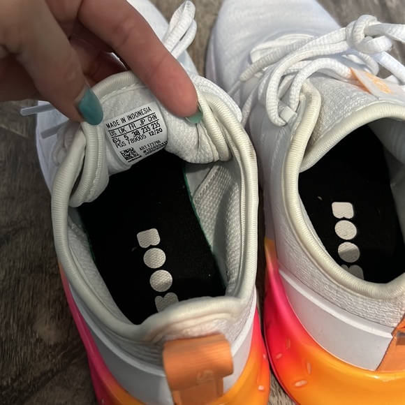 Adidas Boost - Picture 7 of 8